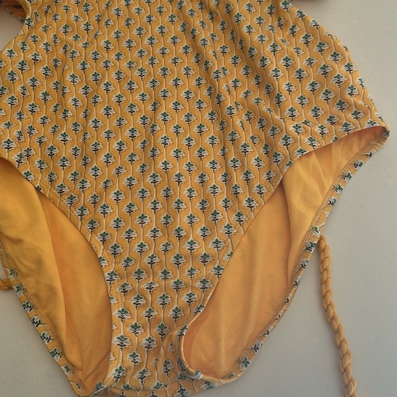 RHODE - Picture 4 of 7